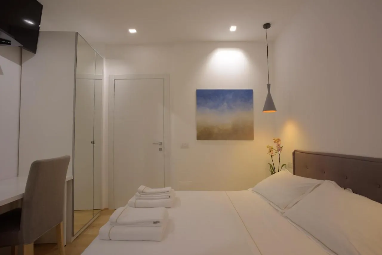 Hotel Bamboo Milano Sinatra 0*, Milan
